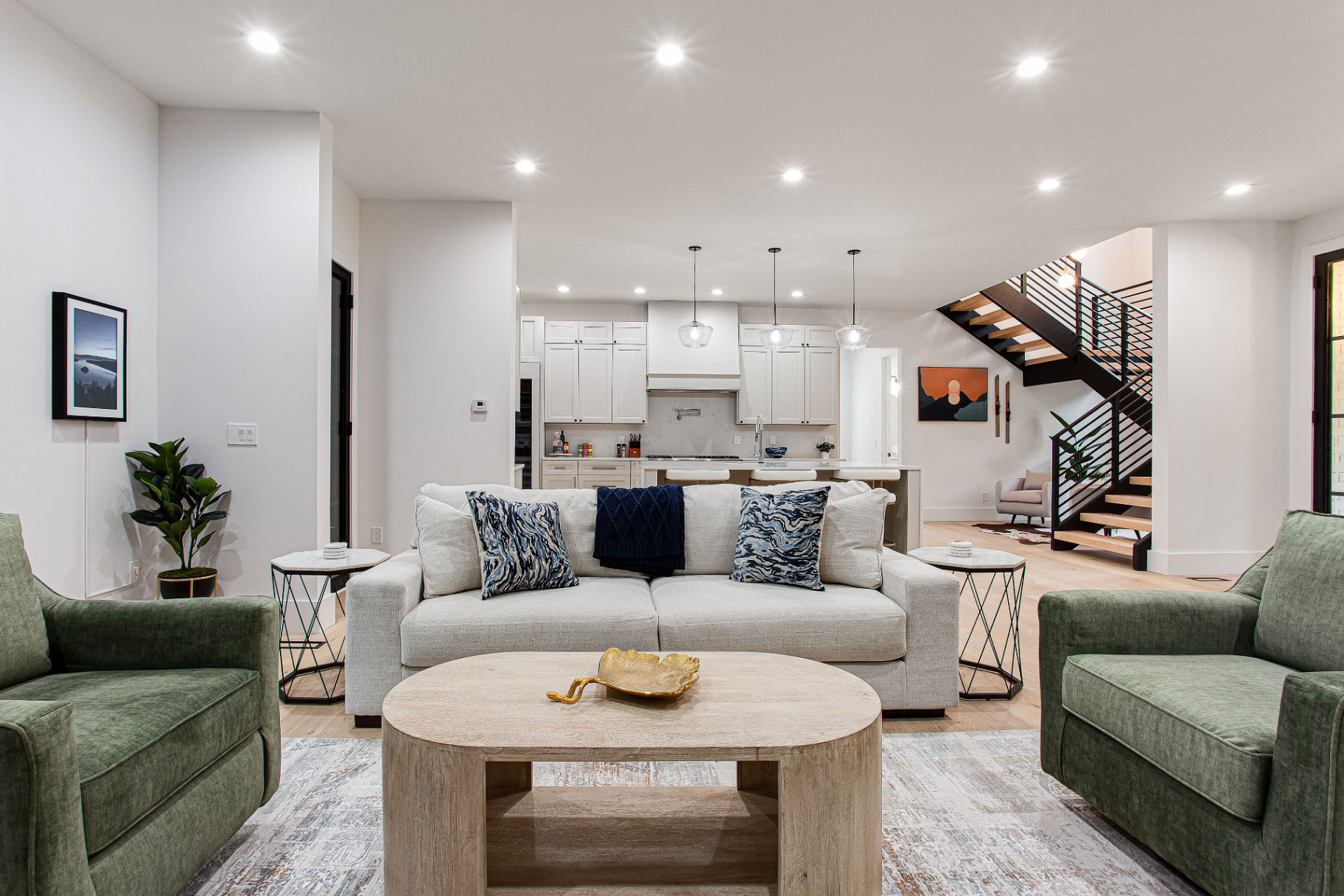 Citadel Drive — Living — ATLANTA, GA
